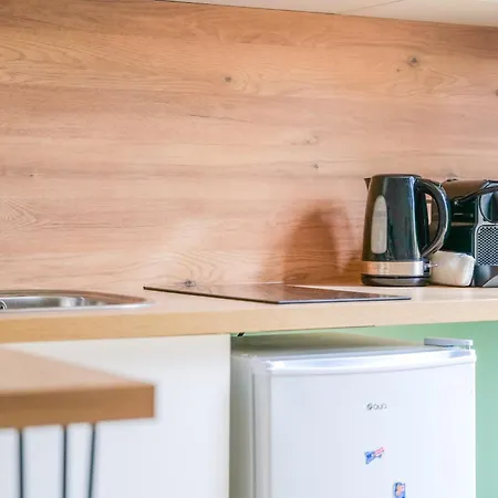 Joli Avec Terrasse - Proche Chateau - 2 Personnes Apartment *