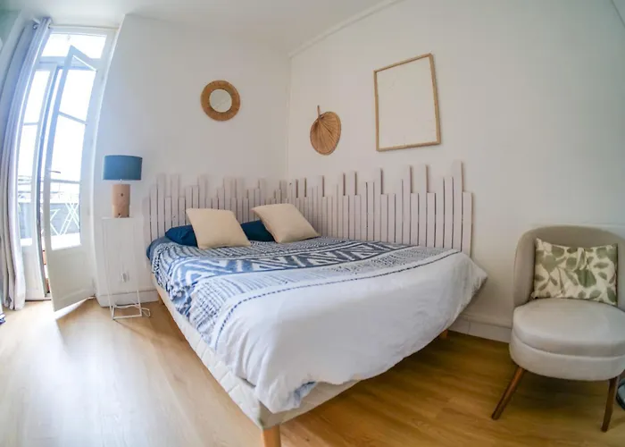 Joli Avec Terrasse - Proche Château - 2 Personnes * Angers