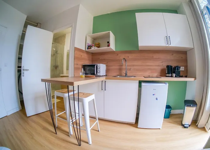 Joli Avec Terrasse - Proche Château - 2 Personnes Appartamento *